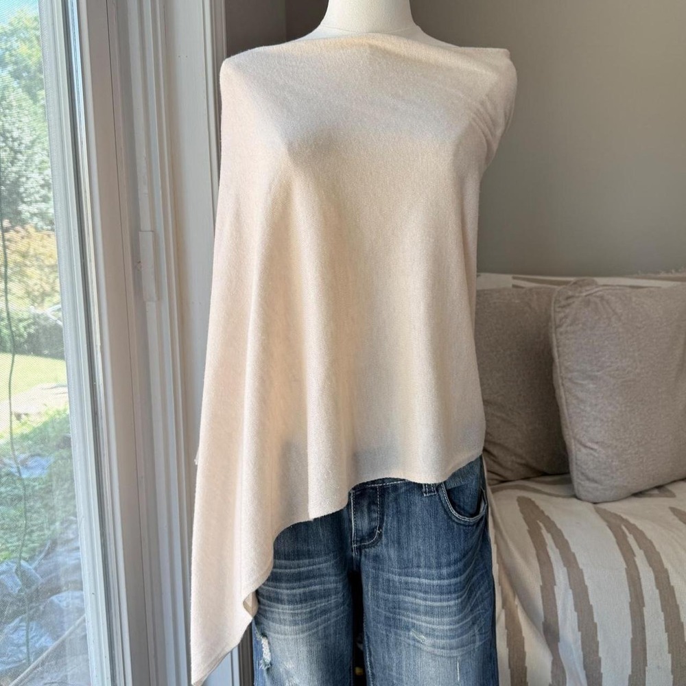 KERISMA Women's One Size Cream Asymmetrical Knit Poncho Top